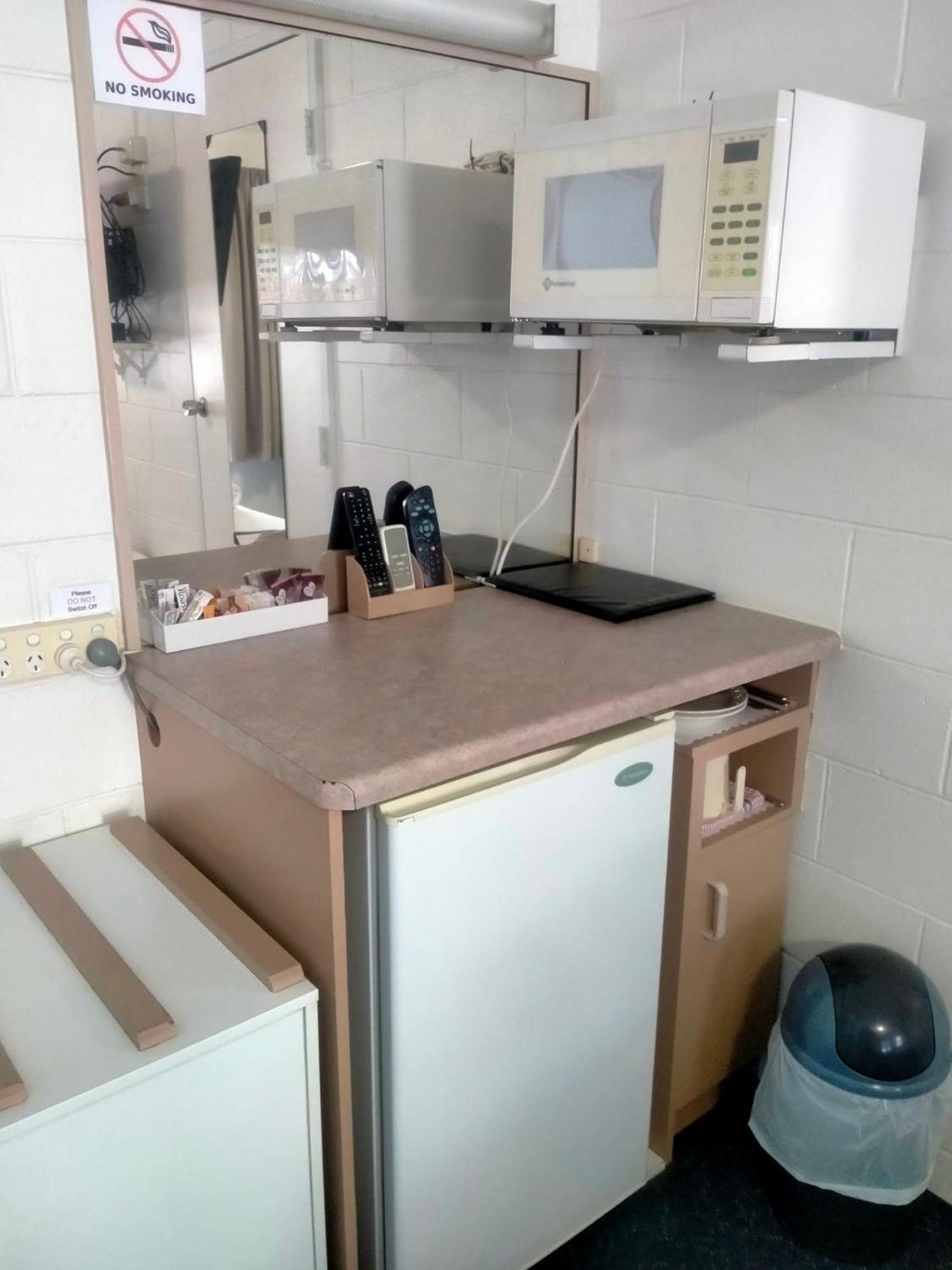 Oakey Motel Екстер'єр фото