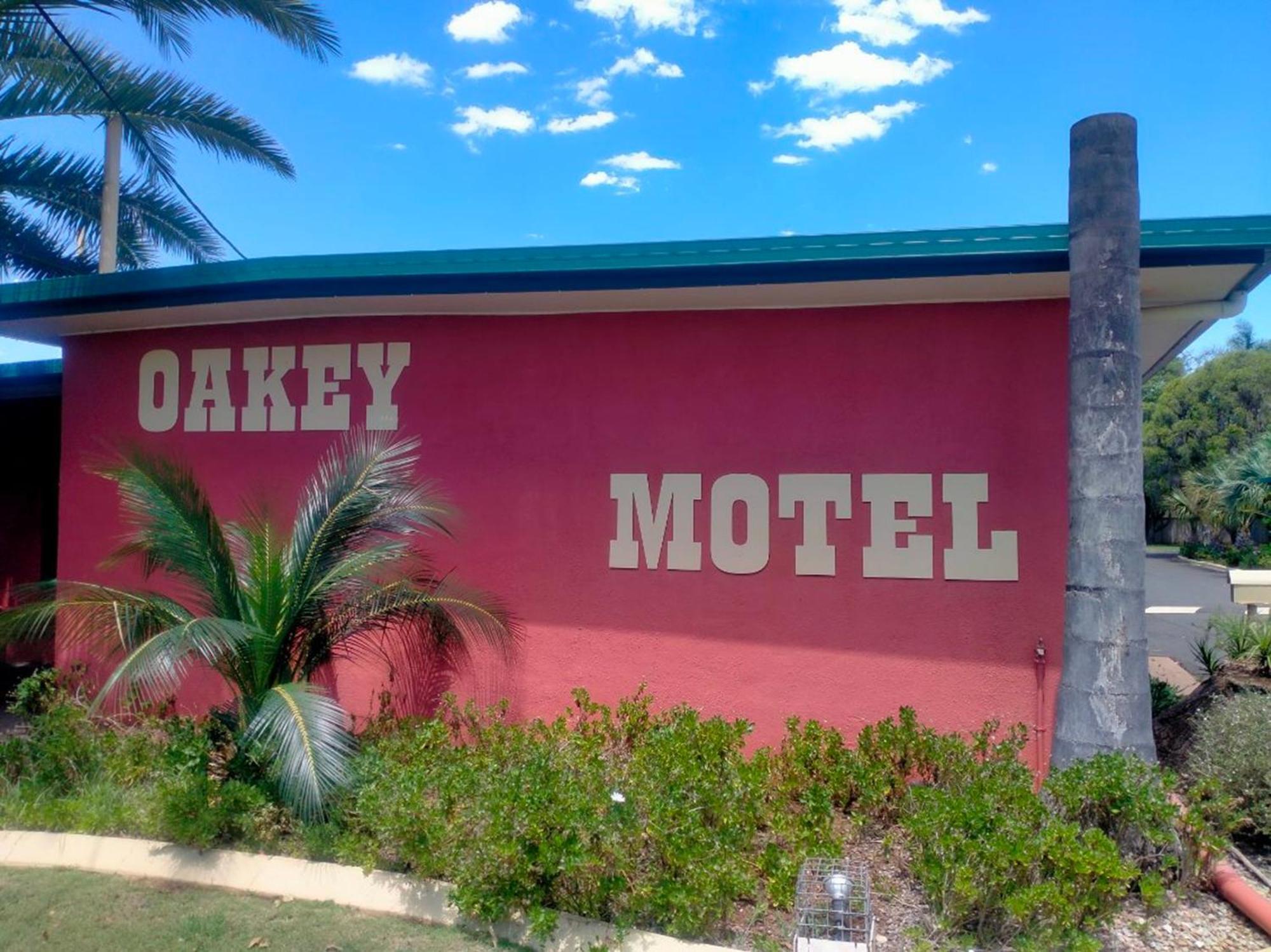 Oakey Motel Екстер'єр фото