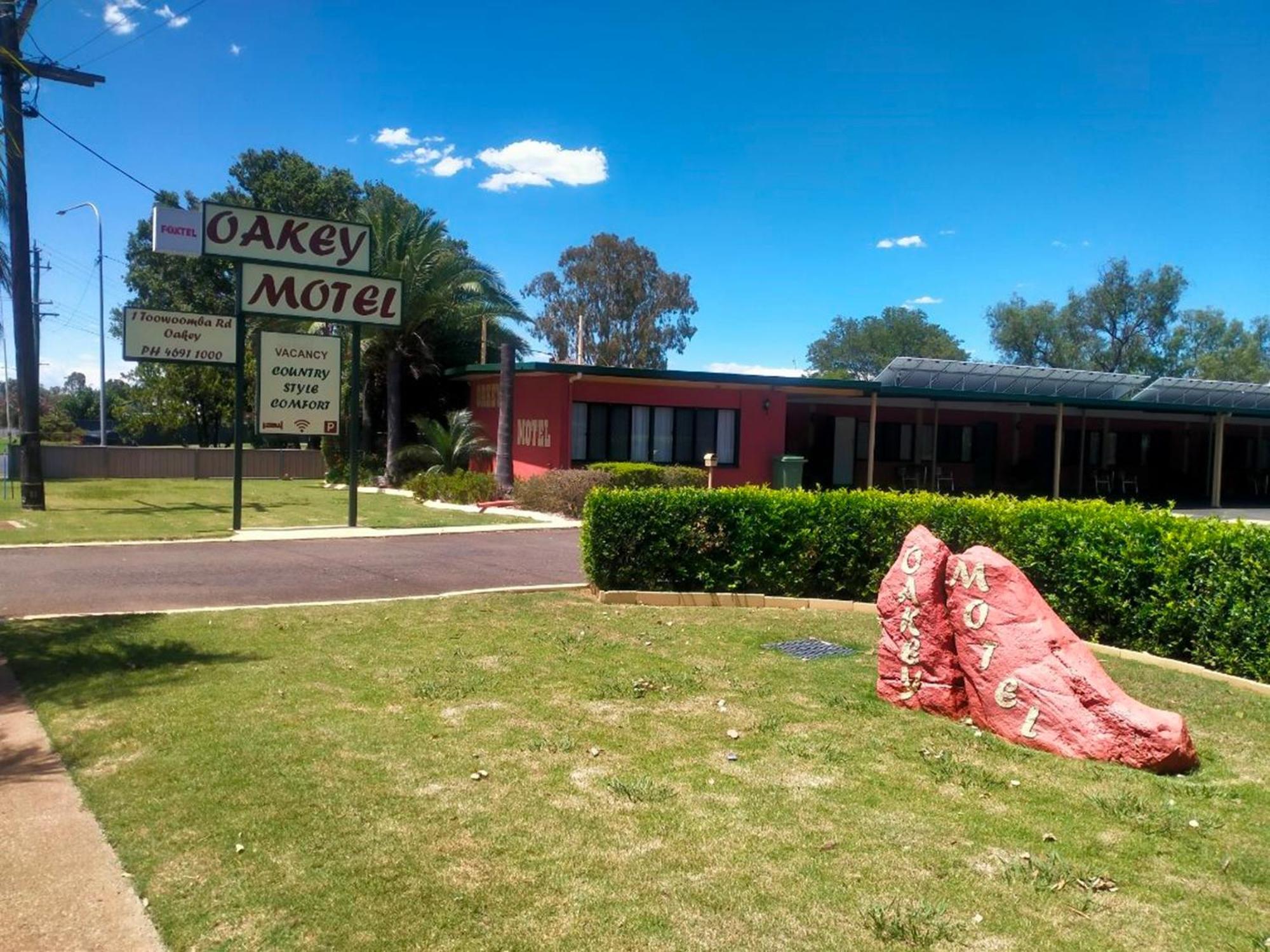 Oakey Motel Екстер'єр фото