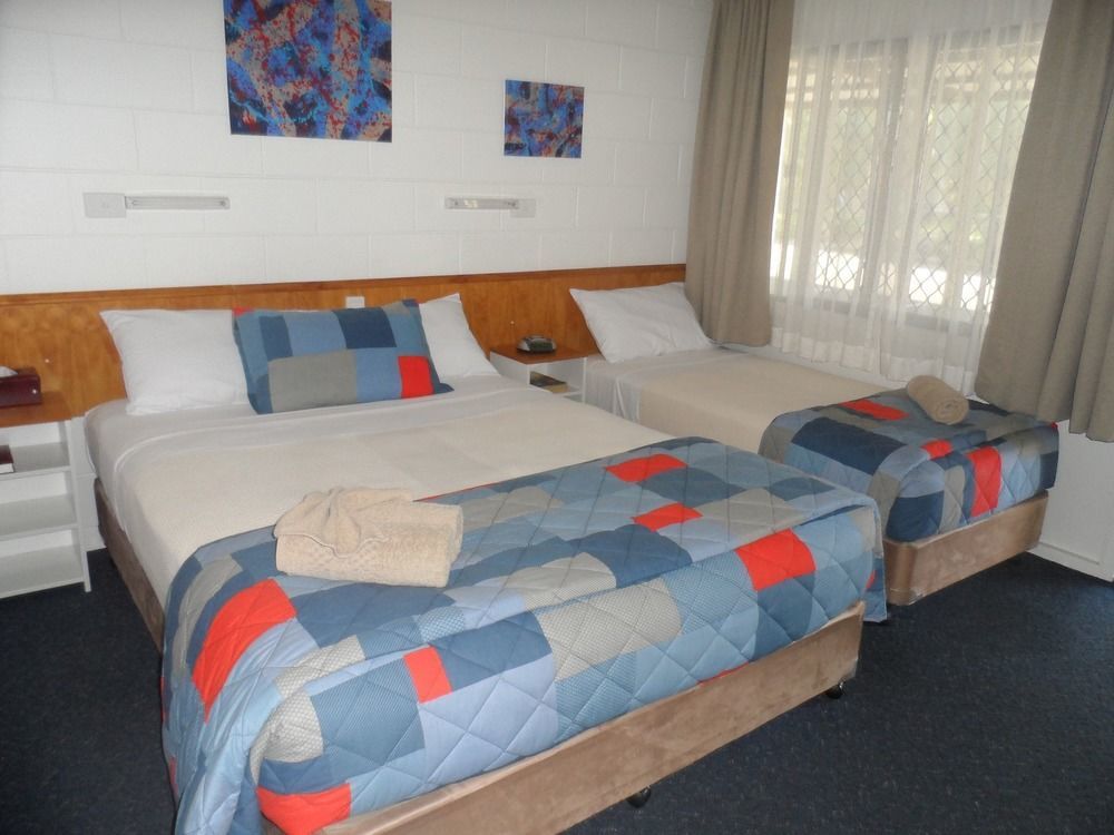 Oakey Motel Екстер'єр фото