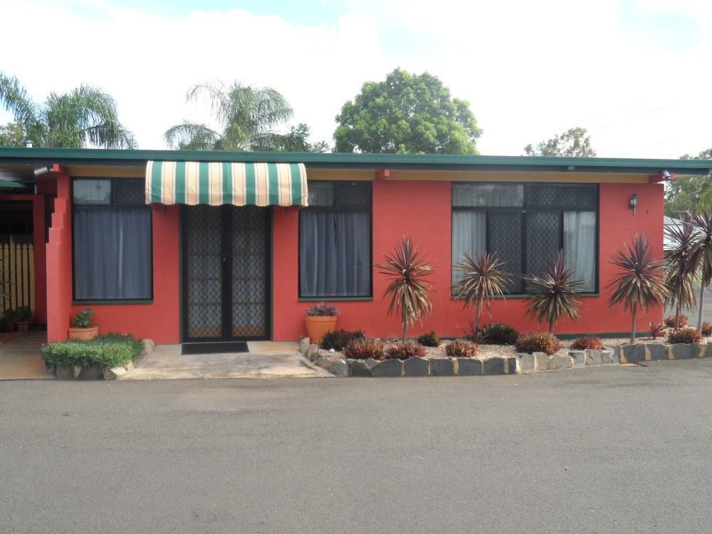 Oakey Motel Екстер'єр фото