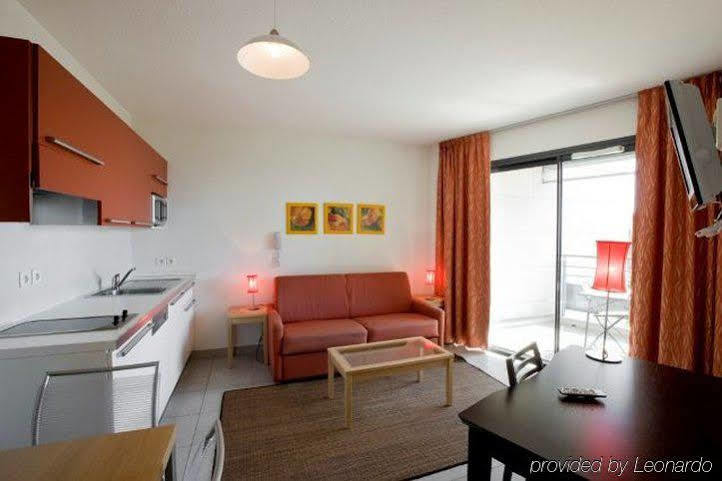 Oakey Motel Екстер'єр фото